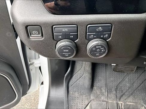 Used 2024 Chevrolet Silverado 1500 RST w/ Max Trailering Package AWD/4WD image 16