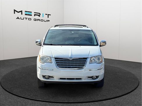Used 2010 Chrysler Town & Country Limited FWD image 3