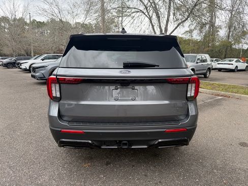 Used 2025 Ford Explorer ST-Line image 5