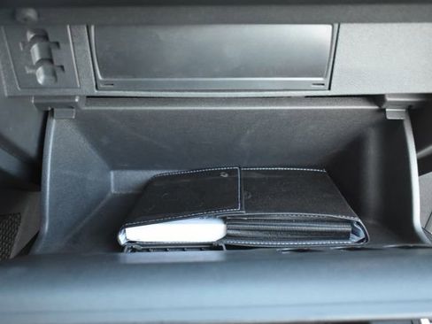 Used 2023 Volkswagen Tiguan SE image 45