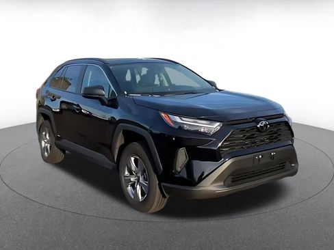Used 2025 Toyota RAV4 LE image 3