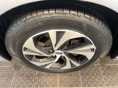 Used 2023 Subaru Legacy Premium image 5