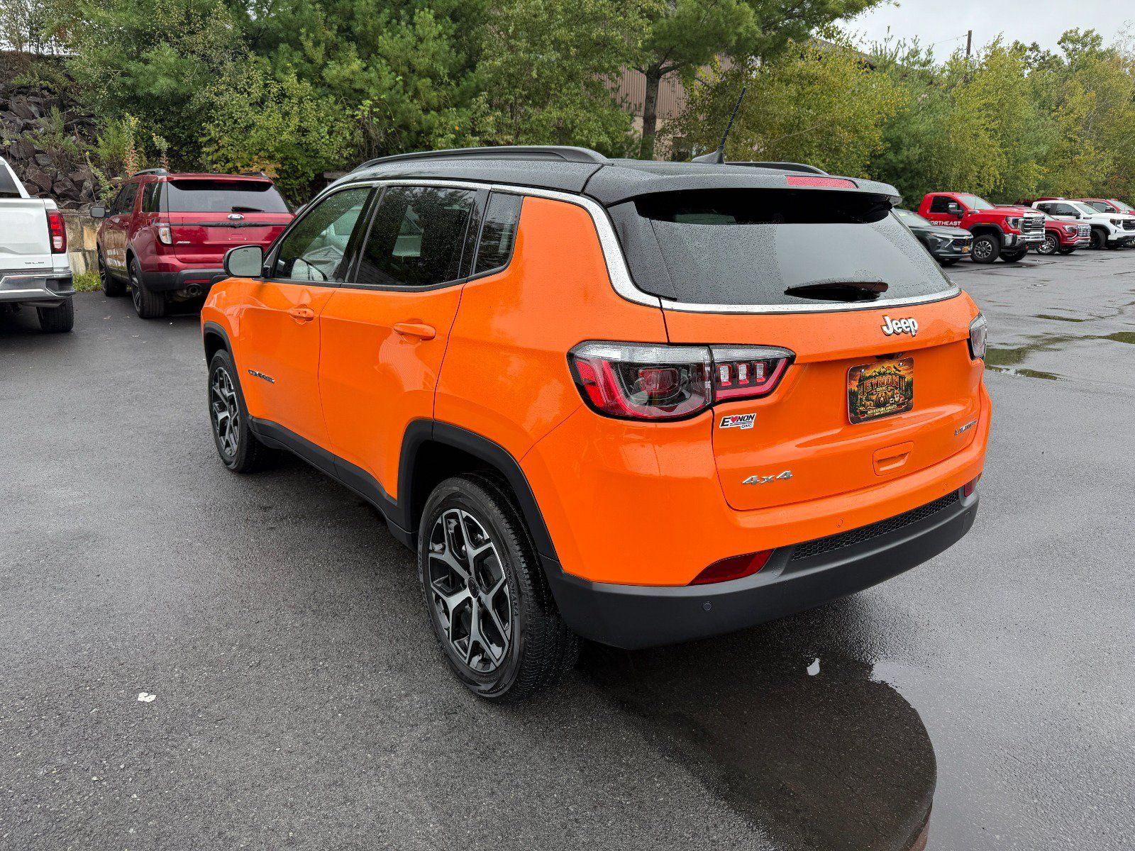 Used 2026 Jeep Compass Limited AWD/4WD image 3