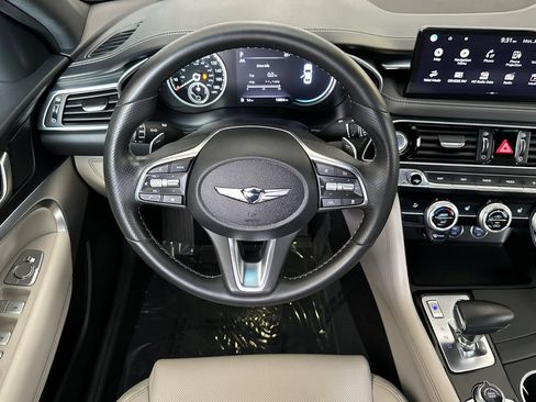 Used 2023 Genesis G70 2.0T RWD image 17