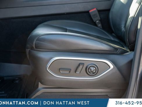 Used 2022 Jeep Wagoneer Series III w/ Premium Group I AWD/4WD image 20