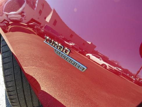 Used 2025 Mercedes-Benz C 43 AMG 4MATIC Sedan image 36