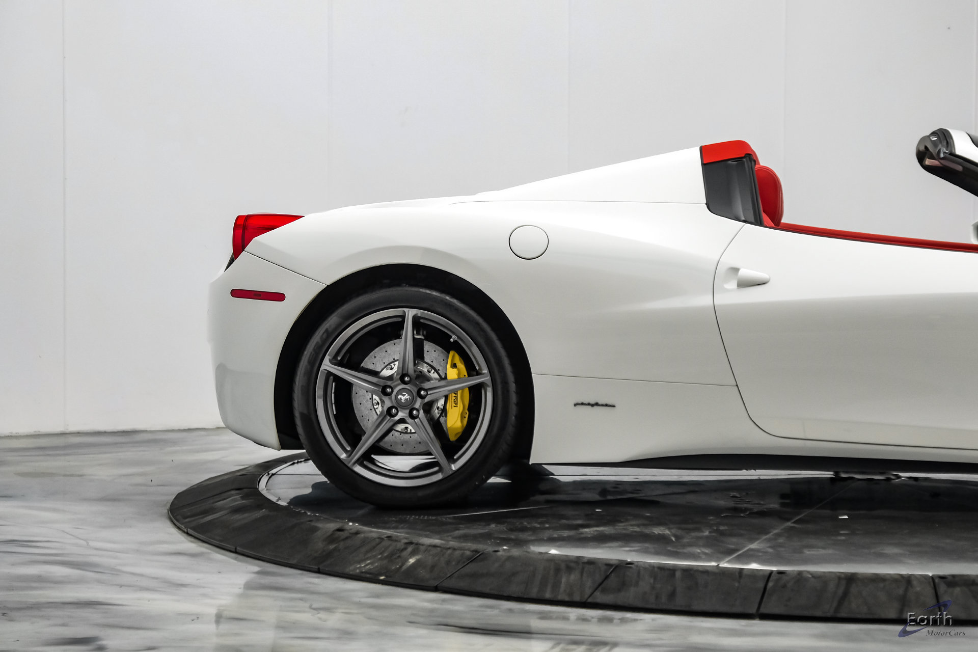 Used 2015 Ferrari 458 Spider RWD image 29