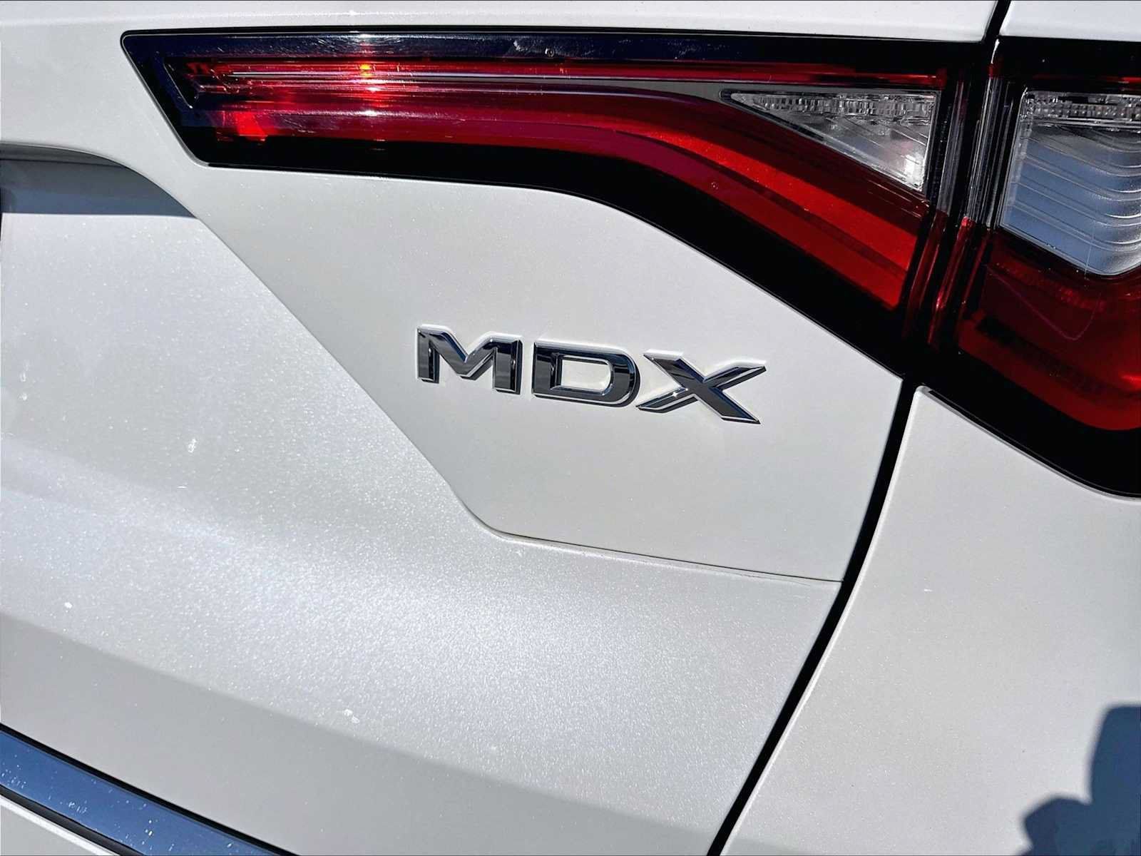 Used 2022 Acura MDX w/ Technology Package FWD image 11