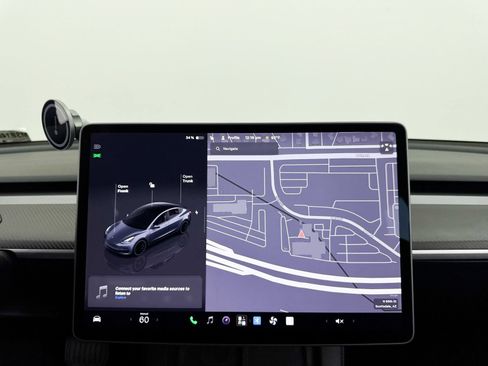 Used 2023 Tesla Model 3 Standard Range RWD image 4