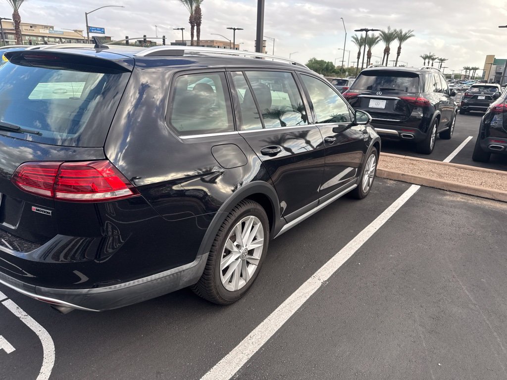 Used 2019 Volkswagen Golf Alltrack S AWD/4WD image 6