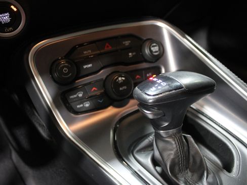 Used 2020 Dodge Challenger SXT w/ Blacktop Package image 15