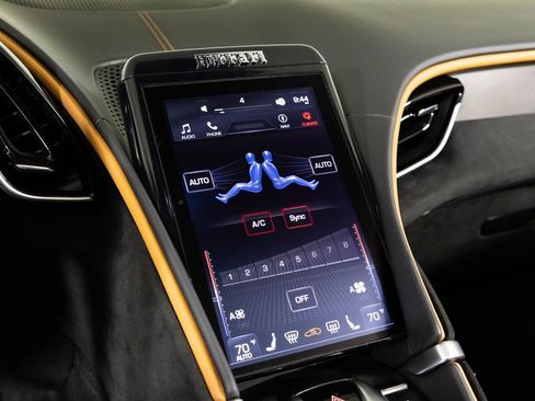 Used 2024 Ferrari Roma Spider image 38