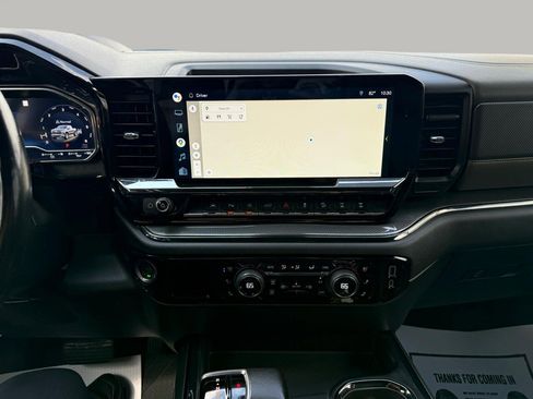 Used 2022 Chevrolet Silverado 1500 ZR2 w/ Technology Package image 19