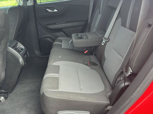 Used 2024 Chevrolet Blazer LT w/ Convenience Package FWD image 10