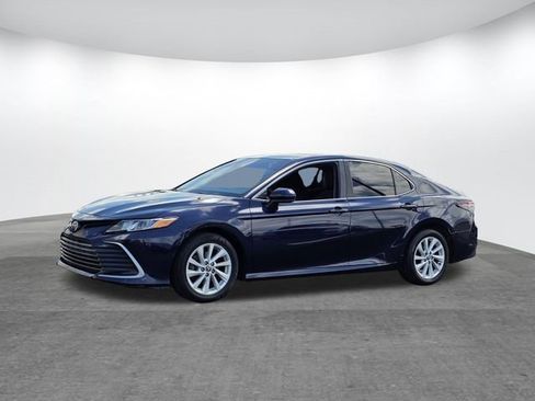 Used 2022 Toyota Camry LE FWD image 7