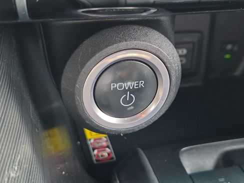 Used 2023 Toyota Venza XLE AWD/4WD image 20