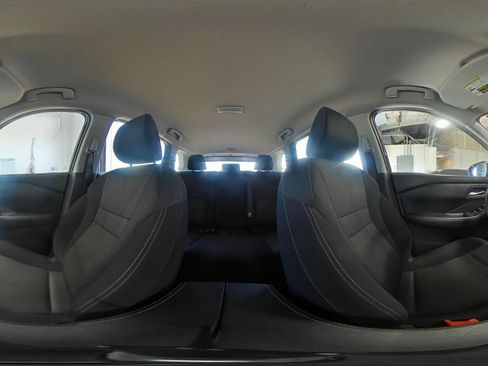 Used 2025 Nissan Rogue SV FWD image 44