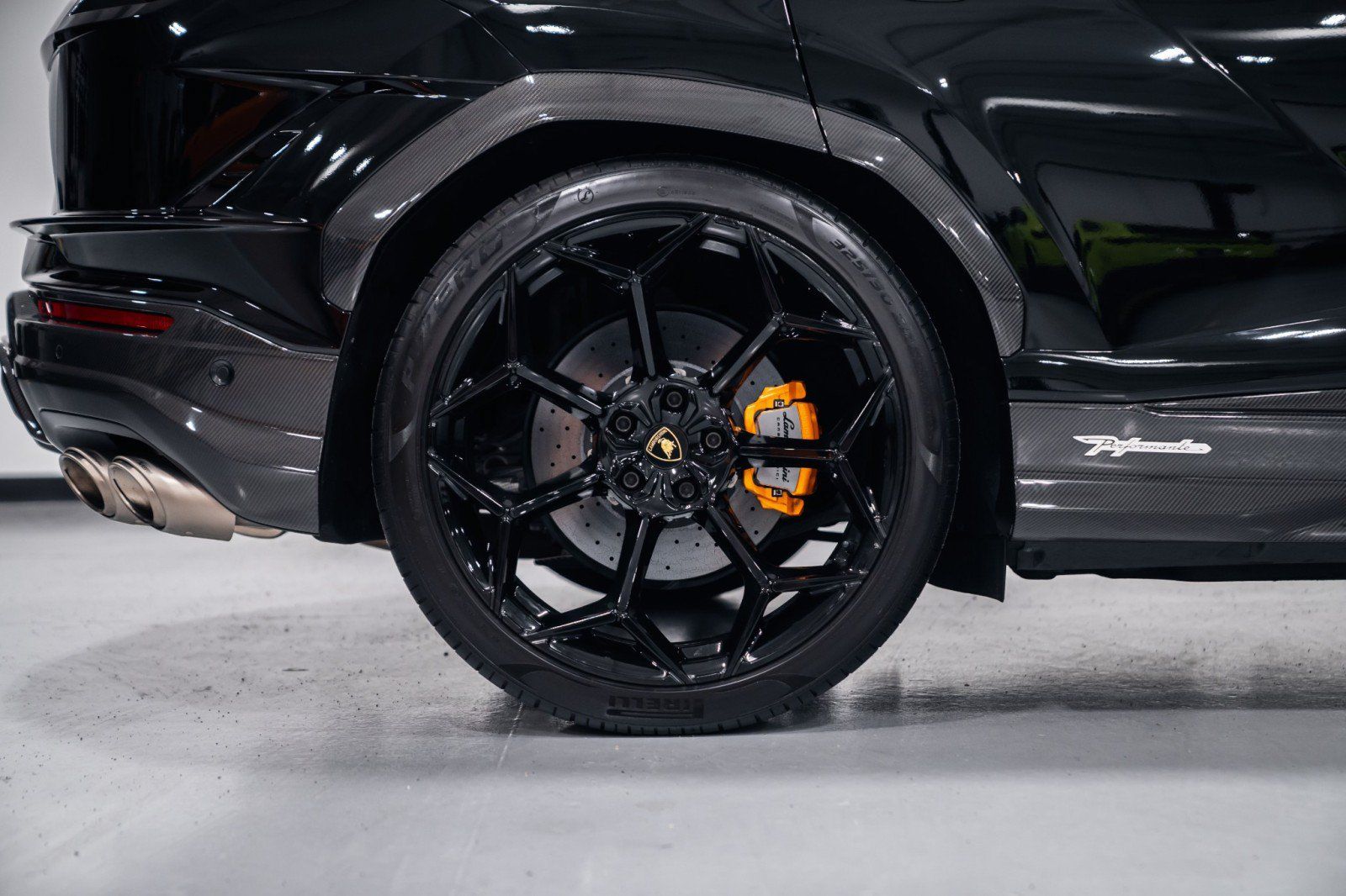 Used 2024 Lamborghini Urus Performante AWD/4WD image 51