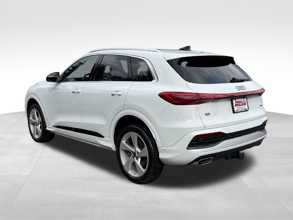 Certified 2025 Audi Q5 Premium w/ Premium Plus AWD/4WD image 5