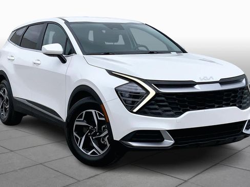 Used 2024 Kia Sportage LX FWD image 3