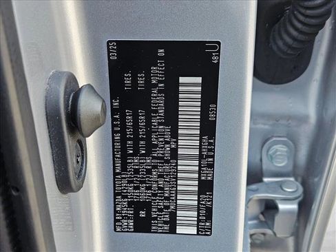 Used 2025 Toyota Corolla Cross LE image 23