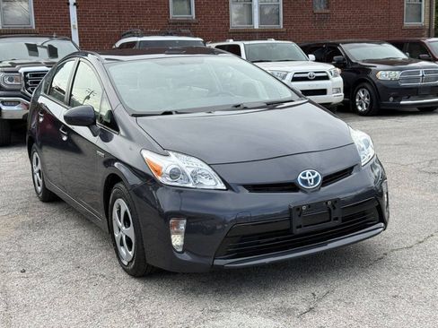 Used 2013 Toyota Prius Two FWD image 3