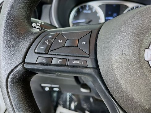 Used 2024 Nissan Kicks S image 15