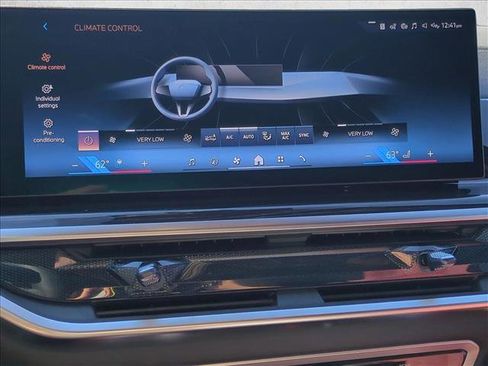 New 2026 BMW X6 xDrive40i w/ Climate Comfort Package image 14