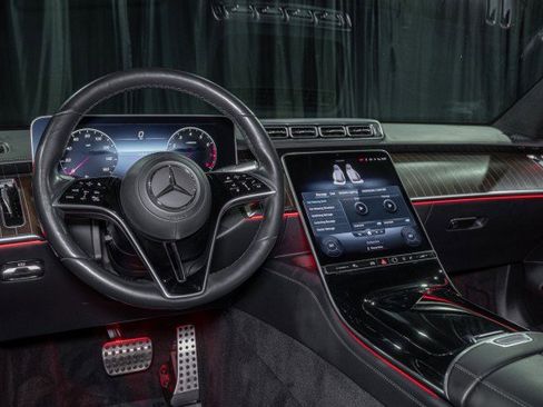 Certified 2022 Mercedes-Benz S 580 S 580 4MATIC&reg; Sedan image 19