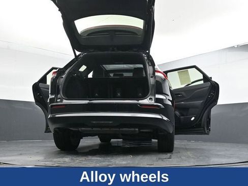 Used 2025 Toyota Crown Signia Limited image 40