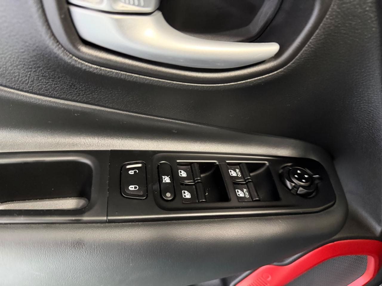 Used 2023 Jeep Renegade Trailhawk AWD/4WD image 13