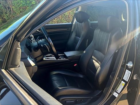 Used 2021 Honda Accord Touring image 31