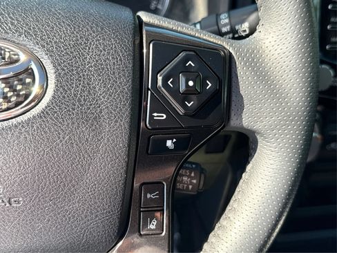 Used 2021 Toyota 4Runner TRD Off-Road Premium w/ Moonroof Package AWD/4WD image 36