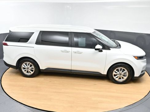 Used 2022 Kia Carnival LX FWD image 46