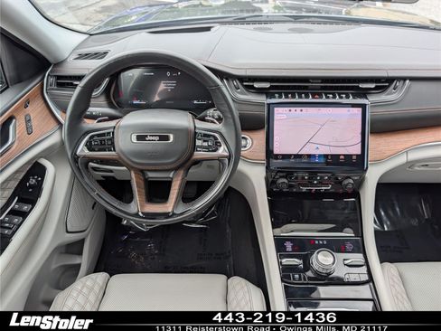 Used 2023 Jeep Grand Cherokee L Summit w/ Advanced Protech Group IV AWD/4WD image 19
