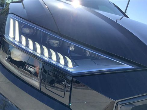 Used 2023 Audi Q8 Prestige w/ Prestige Package image 25