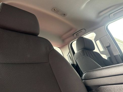Used 2019 Chevrolet Silverado 1500 LT w/ All Star Edition AWD/4WD image 18