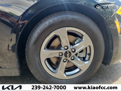 Used 2022 Kia K5 LXS FWD image 7