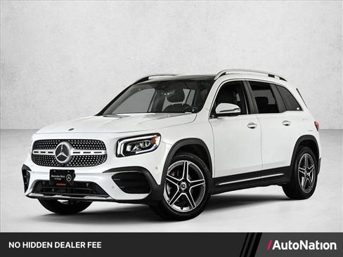 Used 2022 Mercedes-Benz GLB 250 4MATIC image 1
