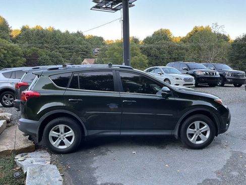 Used 2013 Toyota RAV4 XLE AWD/4WD image 3