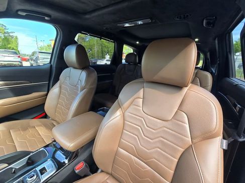 Used 2021 Kia Telluride SX w/ SX Prestige Package image 27