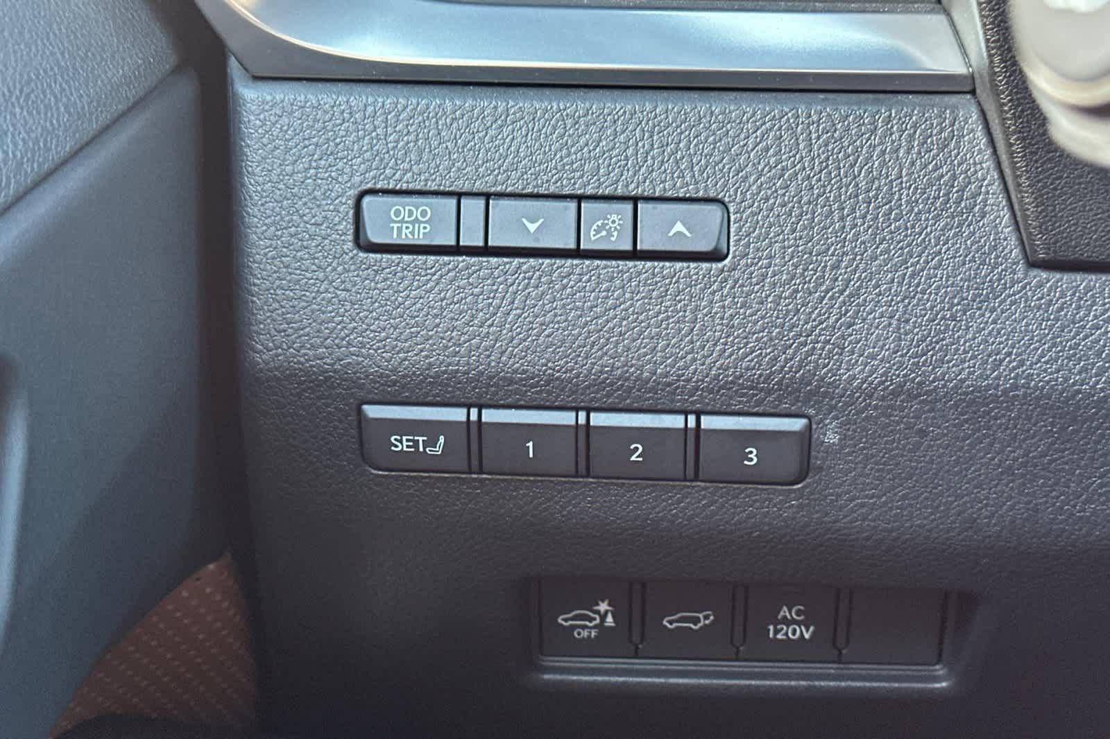 Used 2025 Lexus GX 550 w/ Cold Area Package AWD/4WD image 34