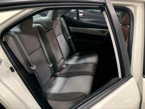 Used 2018 Toyota Corolla LE FWD image 20