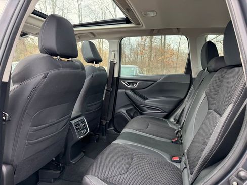 Used 2023 Subaru Forester Premium image 27