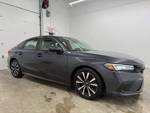 Used 2023 Honda Civic EX image 2