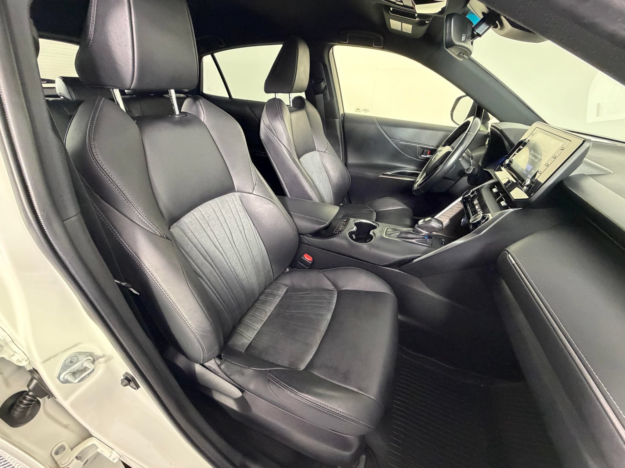 Used 2021 Toyota Venza XLE AWD/4WD image 31