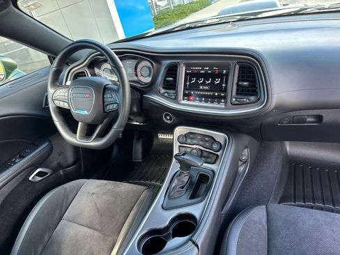 Used 2022 Dodge Challenger R/T Scat Pack w/ Shaker Package RWD image 6