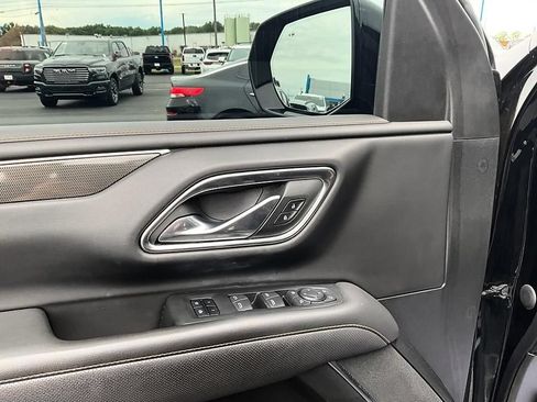 Used 2022 GMC Yukon AT4 w/ Technology Package AWD/4WD image 14