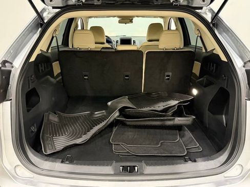 Used 2024 Ford Edge SE image 26