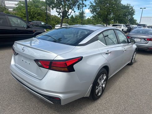 Used 2022 Nissan Altima 2.5 S image 6